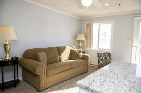 Stroll to Slopes, Village Area, Ski in-out MtLodge 237